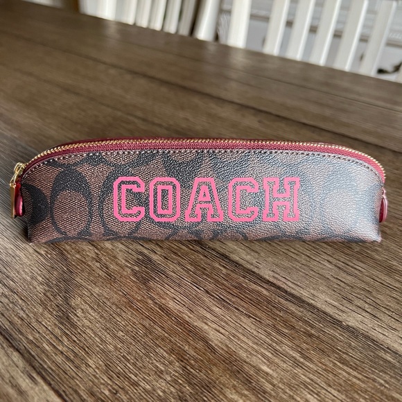 COACH ✏️✏️✏️CASE - Picture 5 of 9